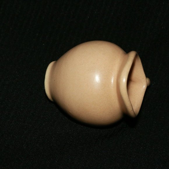 Small wide pitcher pottery tan / beige Camark? - Picture 5 of 5